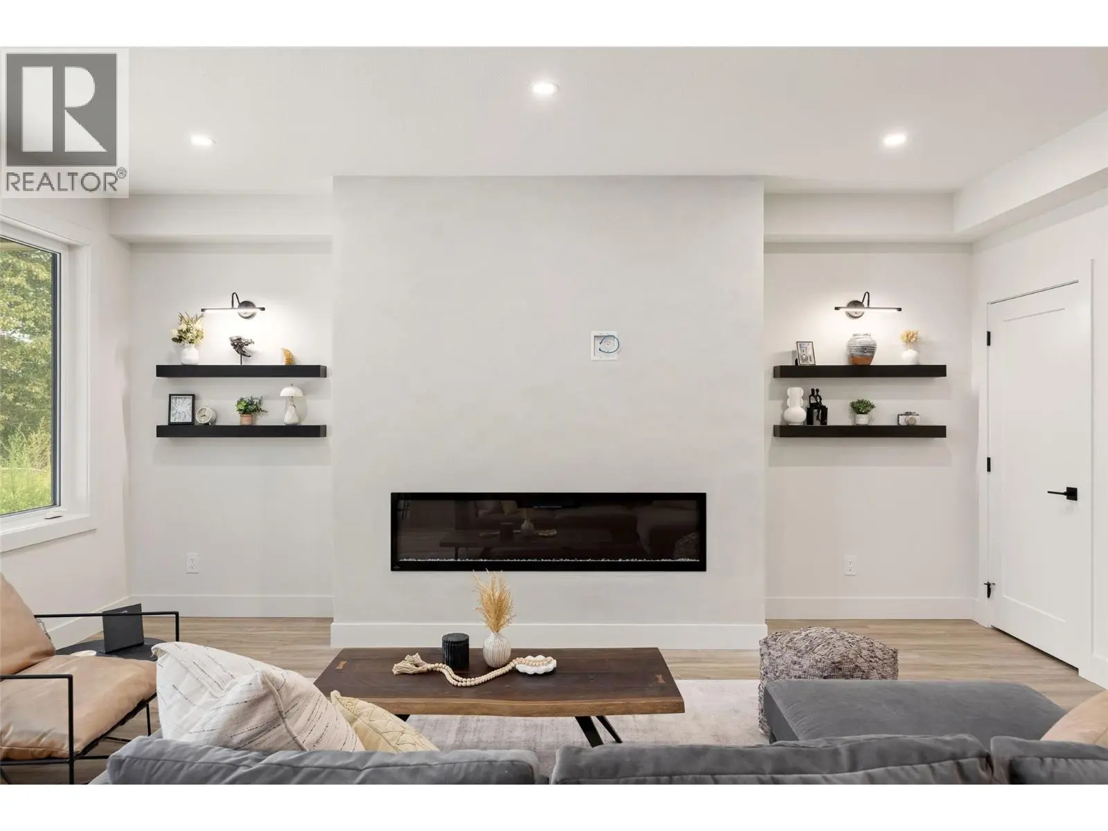 912 Bull Crescent. Kelowna, British Columbia