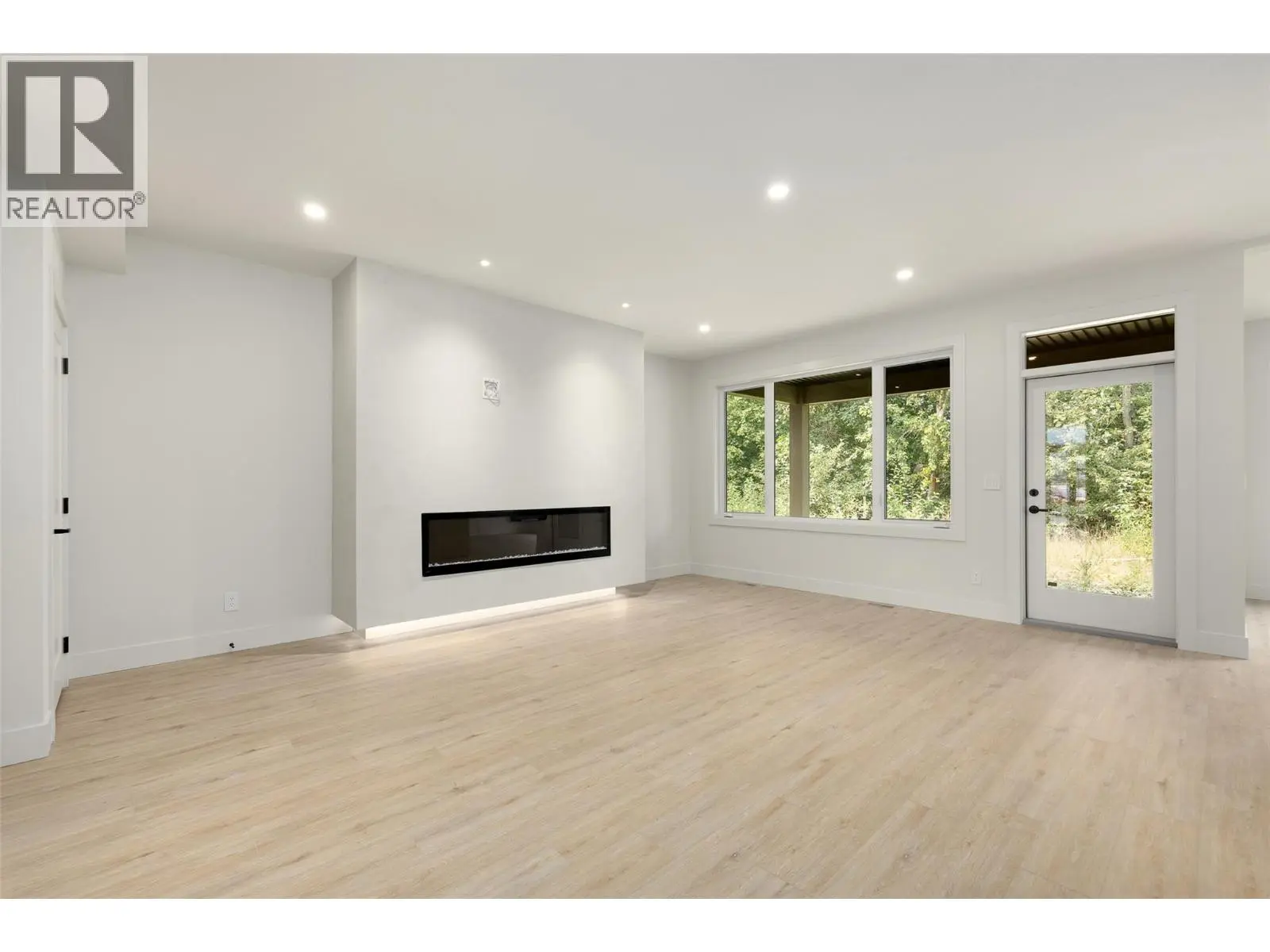 908 Bull Crescent. Kelowna, British Columbia