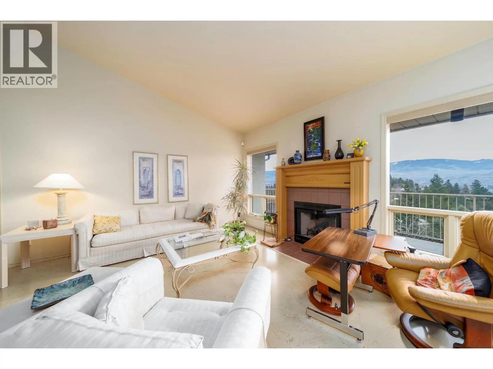 933 Purcell Drive. Kelowna, British Columbia