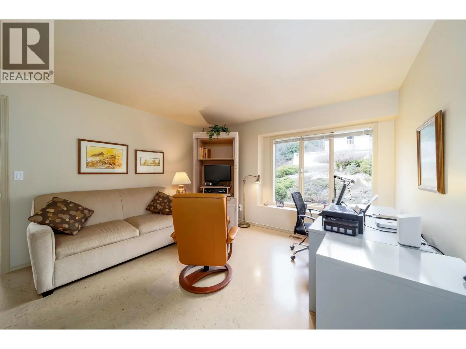 933 Purcell Drive. Kelowna, British Columbia