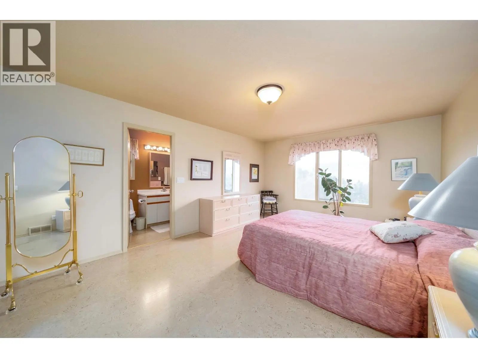 933 Purcell Drive. Kelowna, British Columbia