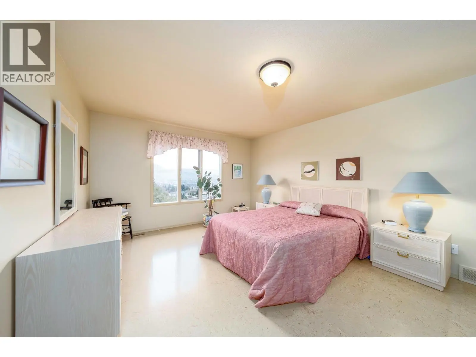 933 Purcell Drive. Kelowna, British Columbia
