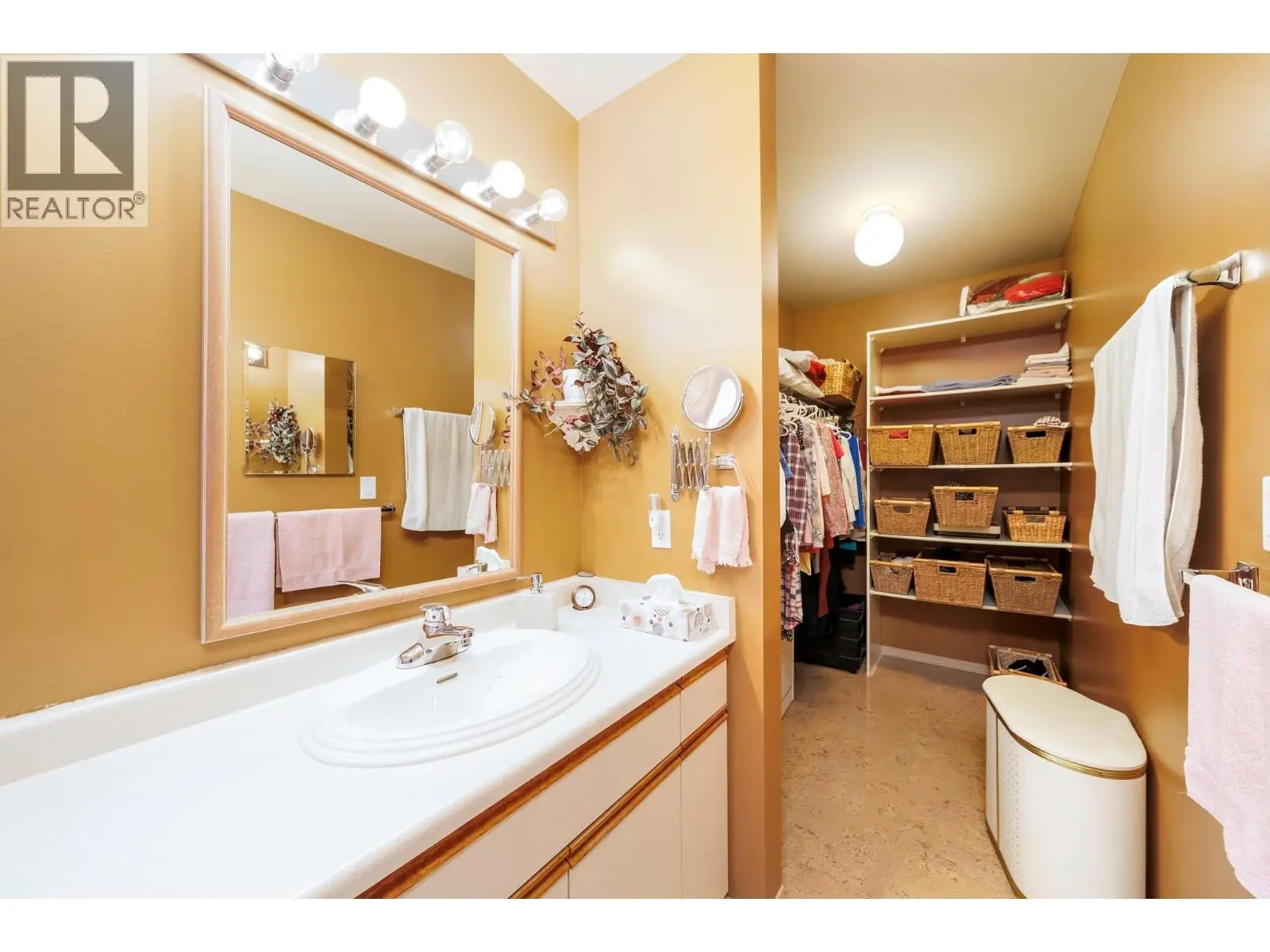 933 Purcell Drive. Kelowna, British Columbia