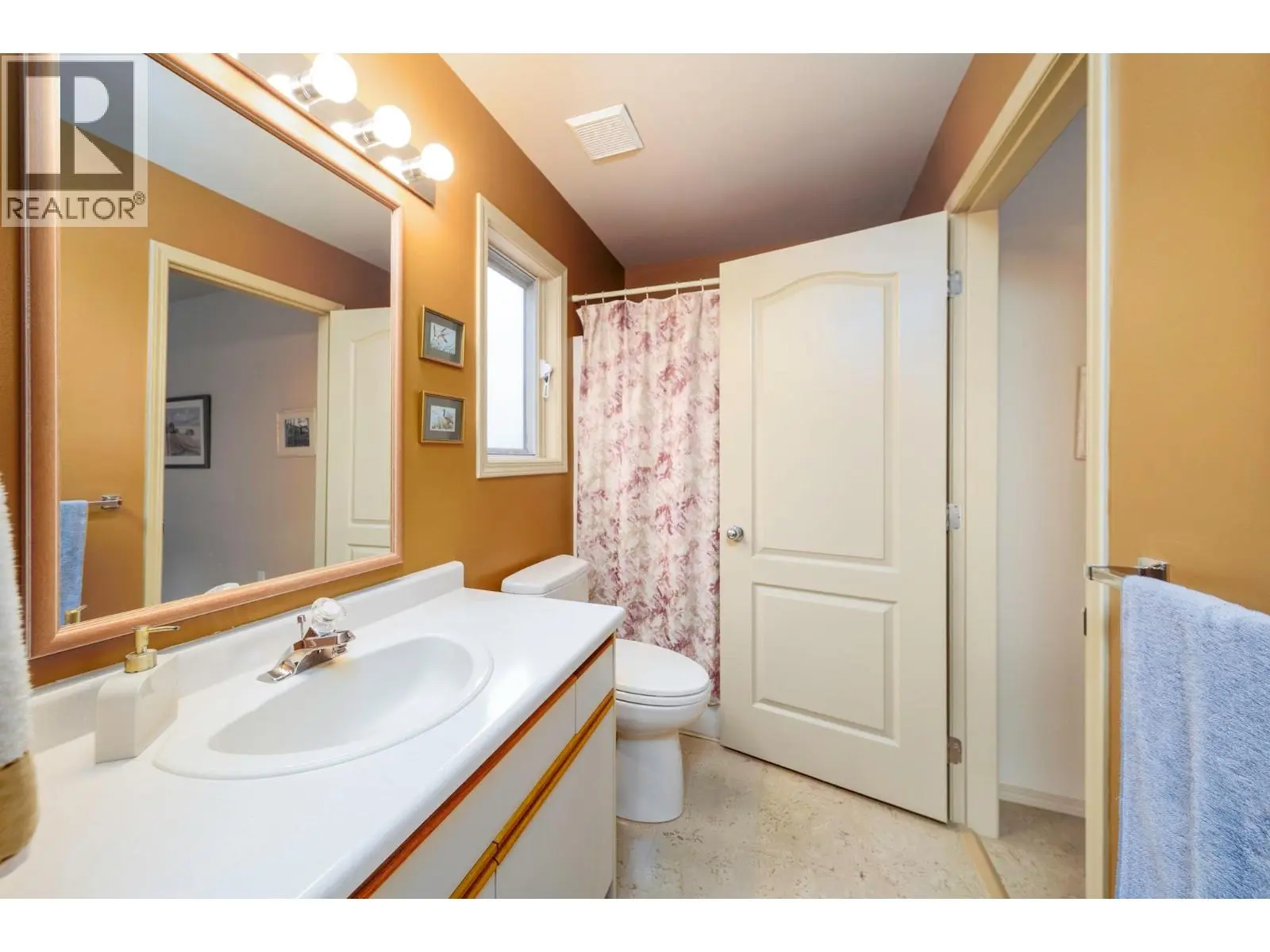 933 Purcell Drive. Kelowna, British Columbia