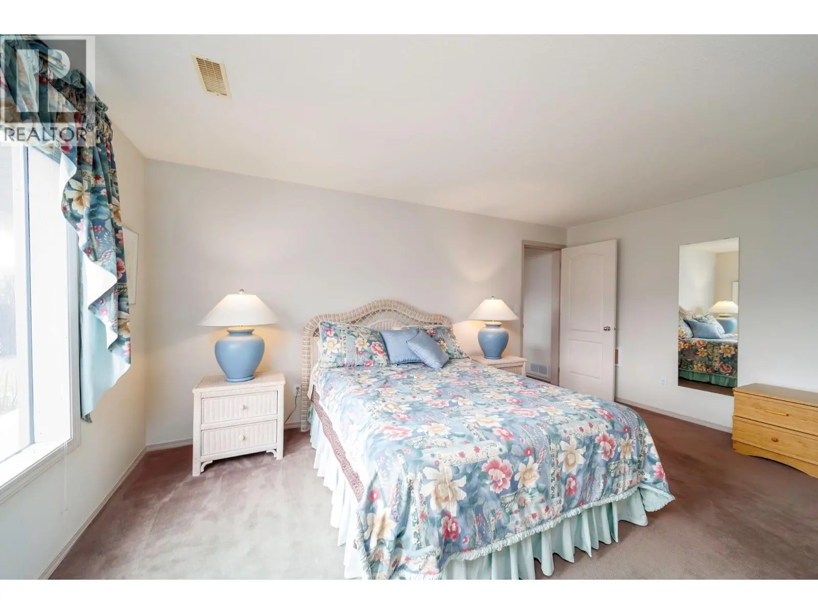 933 Purcell Drive. Kelowna, British Columbia
