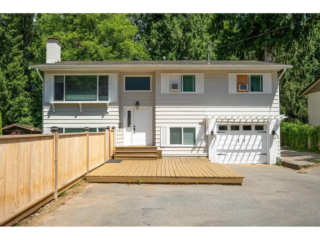 19745 38a Avenue, Langley