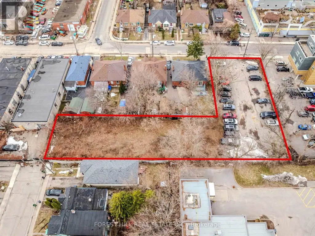 39 Thora Avenue, Toronto (Oakridge)