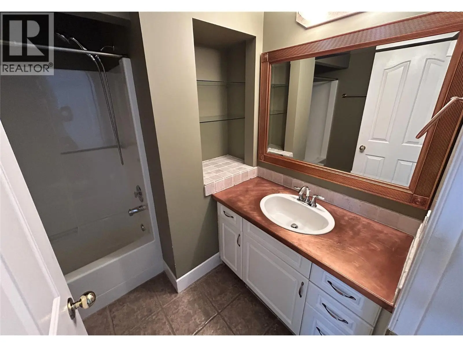 205 Merlin Court. Kelowna, British Columbia