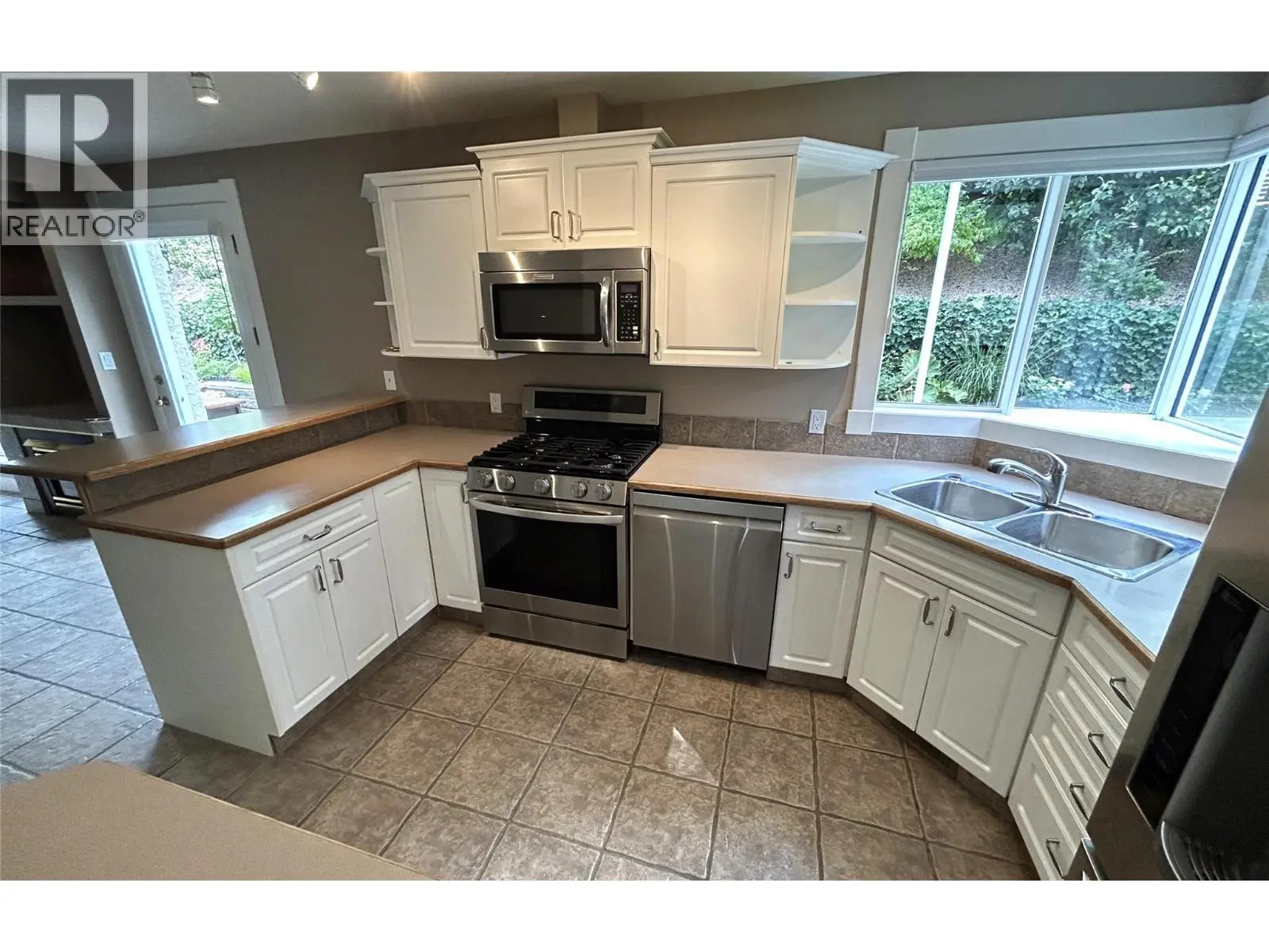 205 Merlin Court. Kelowna, British Columbia