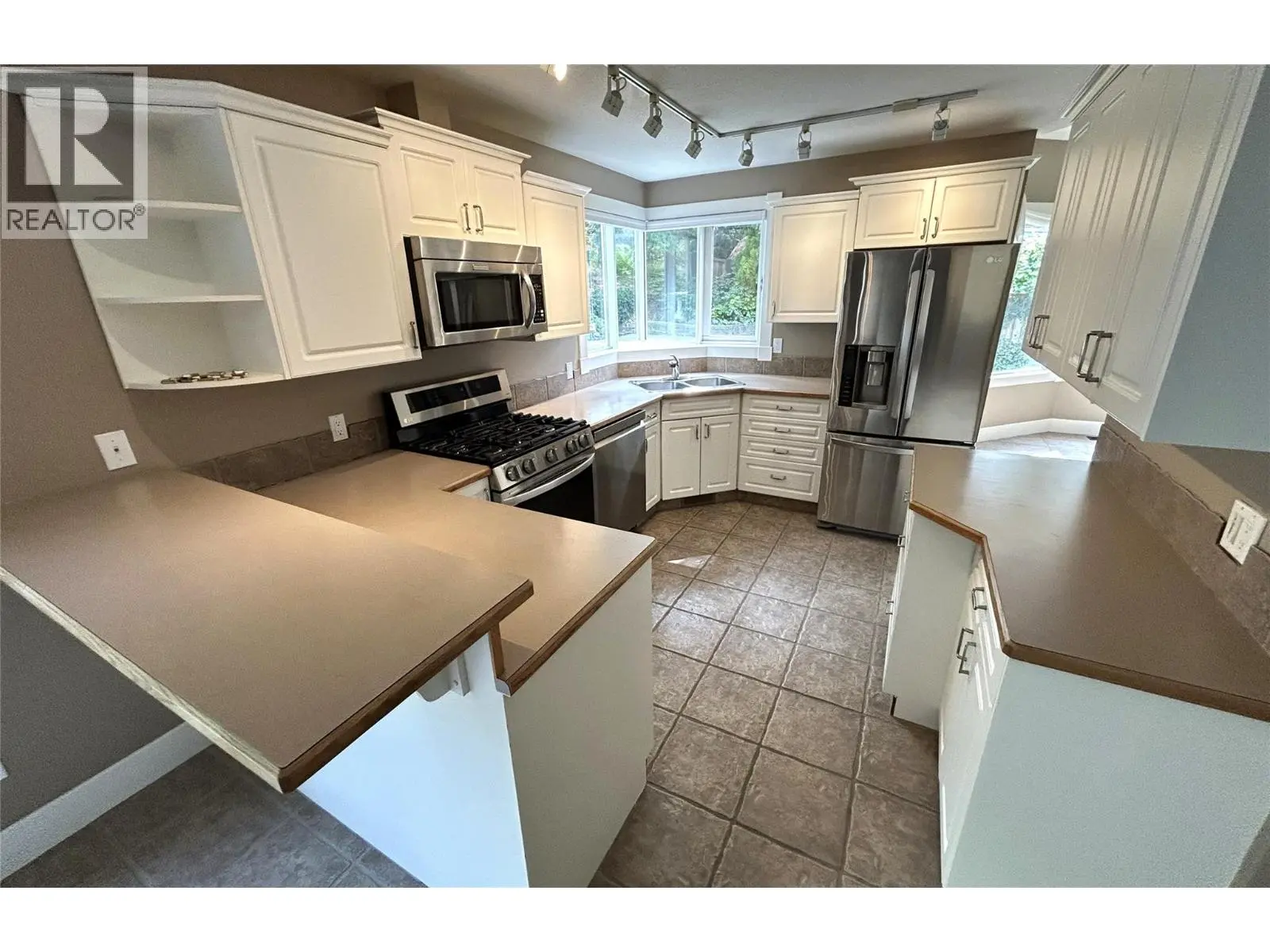 205 Merlin Court. Kelowna, British Columbia