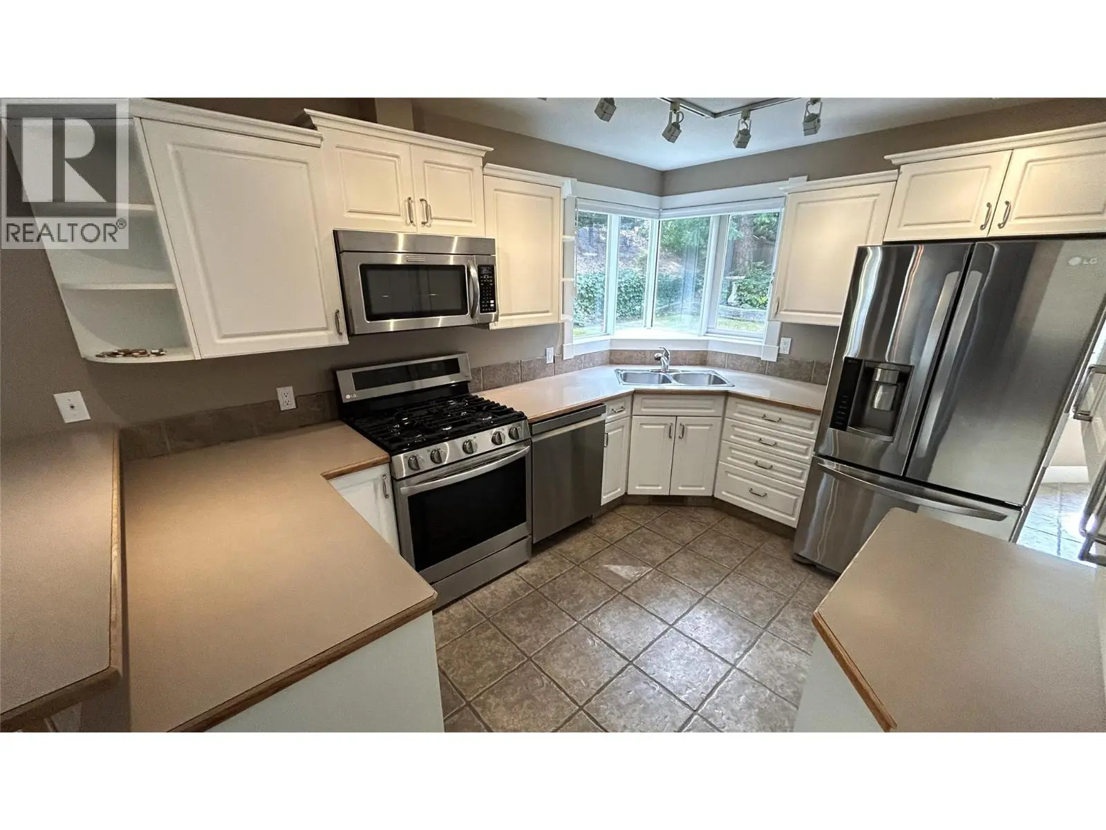 205 Merlin Court. Kelowna, British Columbia