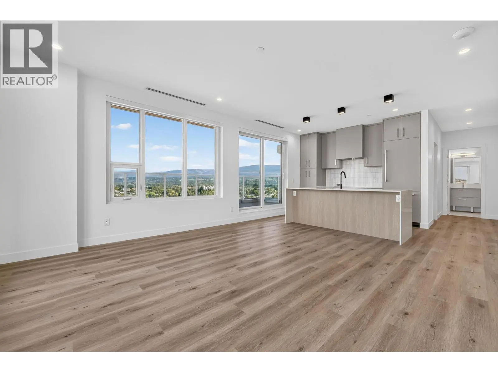 3300 Lakeshore Road Unit# 1303. Kelowna, British Columbia