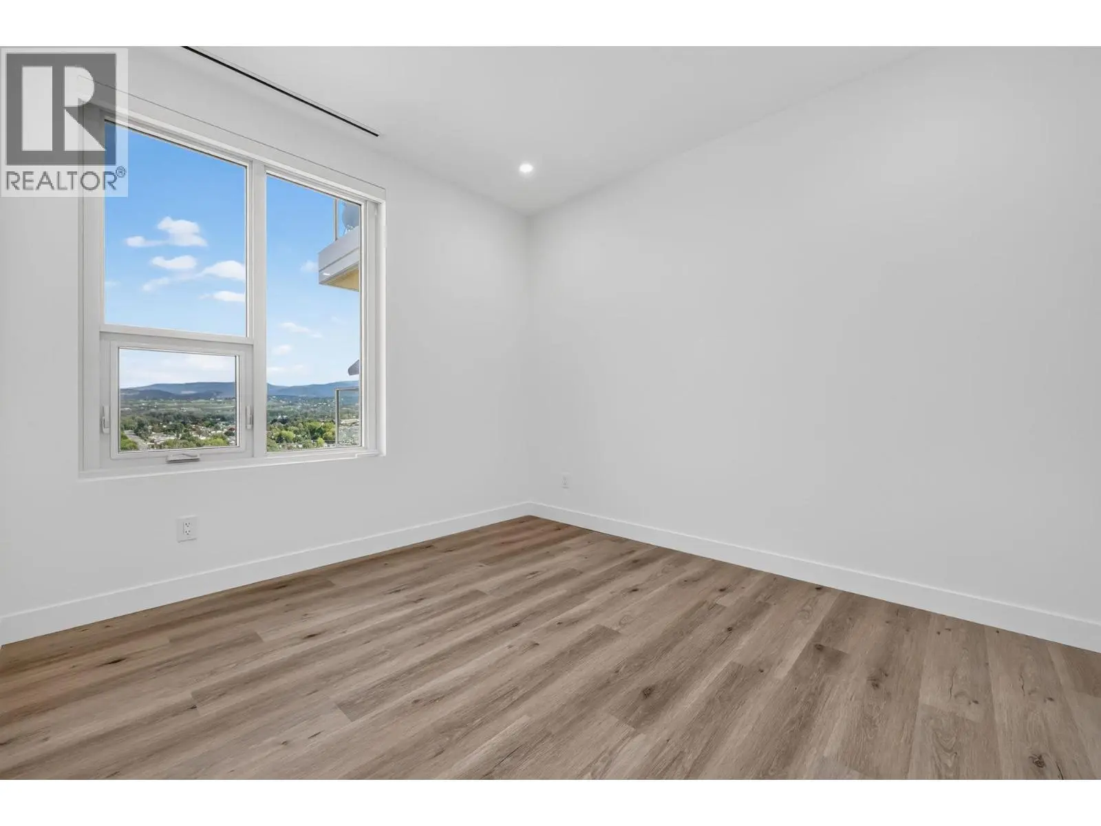 3300 Lakeshore Road Unit# 1303. Kelowna, British Columbia