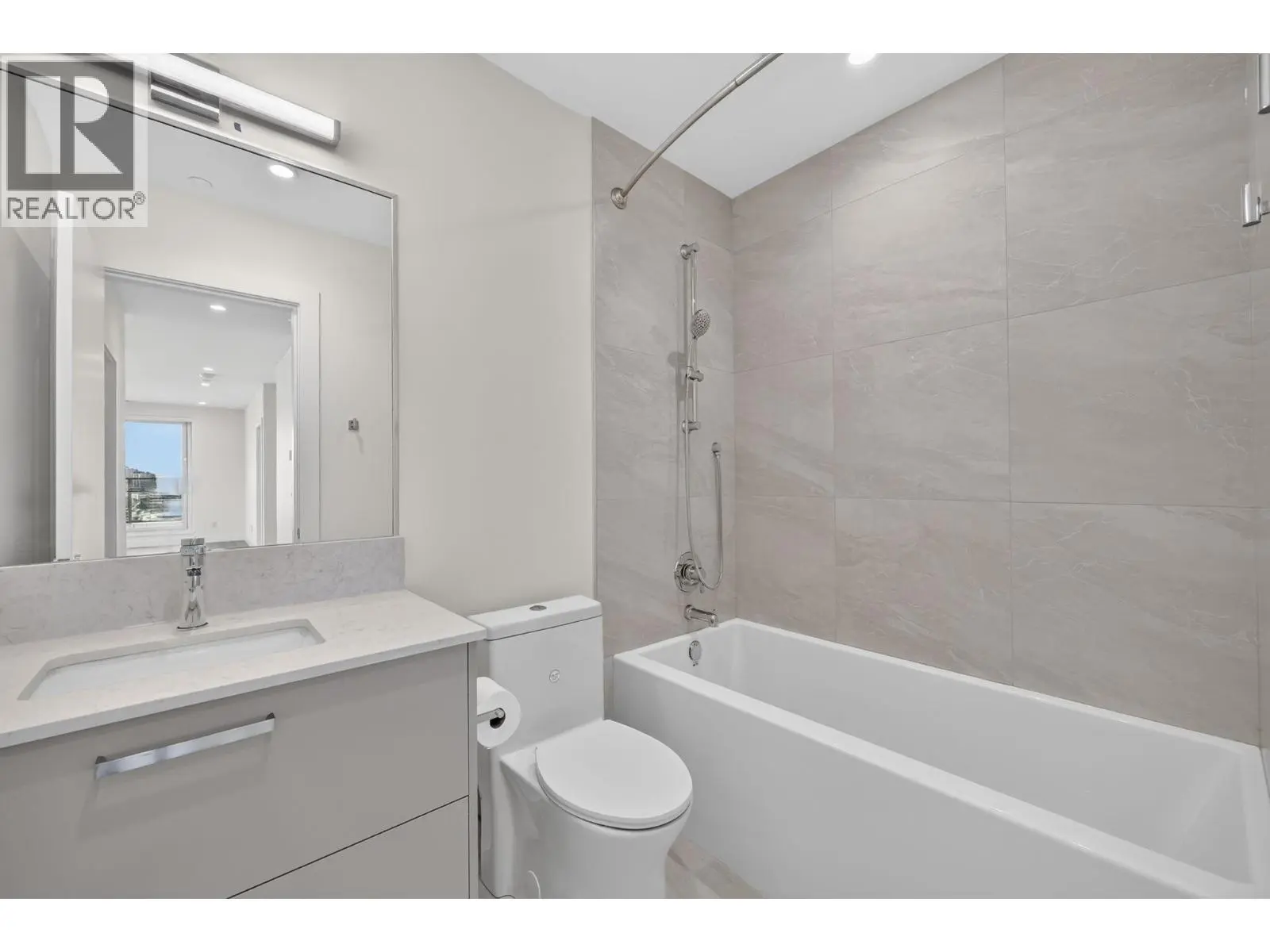 3300 Lakeshore Road Unit# 1303. Kelowna, British Columbia