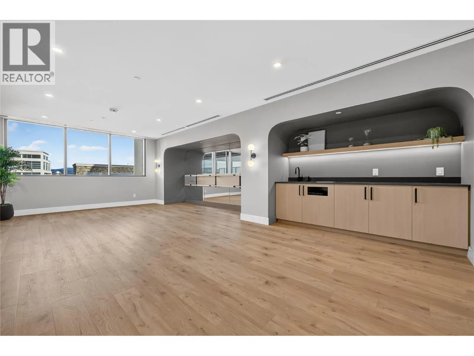 3300 Lakeshore Road Unit# 1303. Kelowna, British Columbia