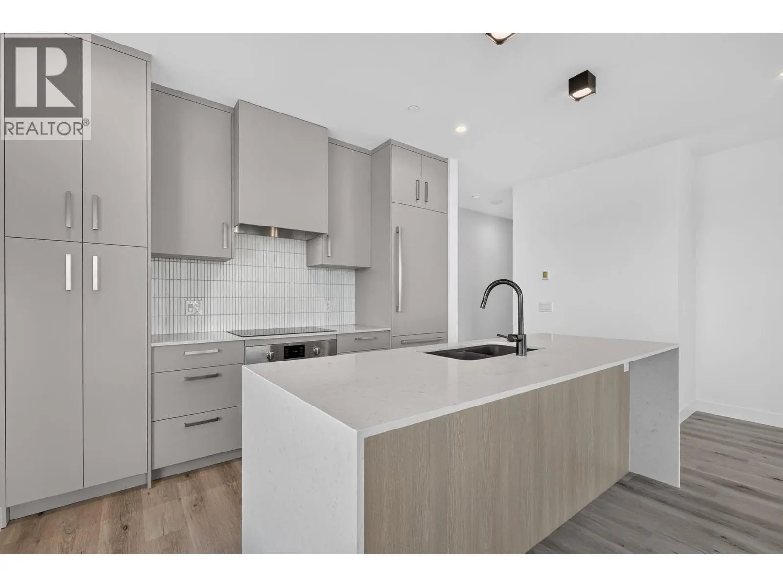 3300 Lakeshore Road Unit# 1303. Kelowna, British Columbia