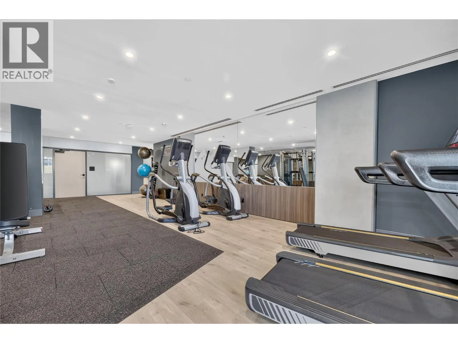 3300 Lakeshore Road Unit# 1303. Kelowna, British Columbia