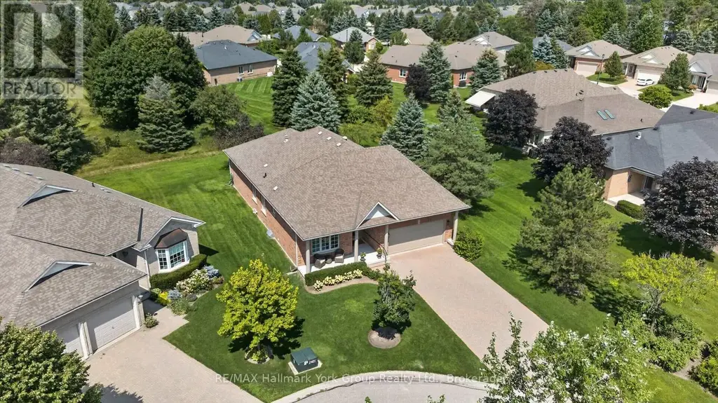 201 - 26 Hagen Hollow, Whitchurch-Stouffville (Ballantrae)