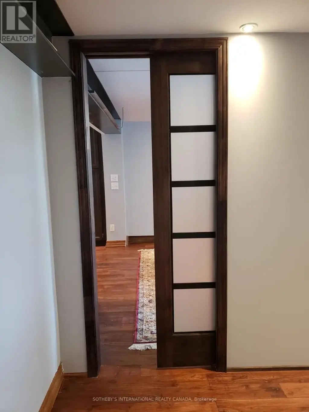 Lower - 6 Bell Royal Court, Toronto (Edenbridge-Humber Valley)