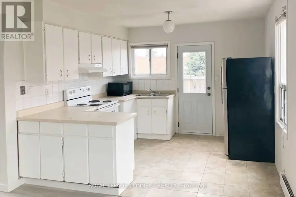 -----2nd Floor - 1736 Kingston Road, Toronto (Birchcliffe-Cliffside)