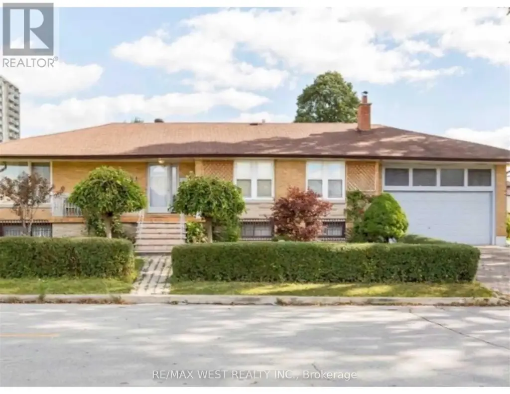 43 Playfair Avenue, Toronto (Yorkdale-Glen Park)