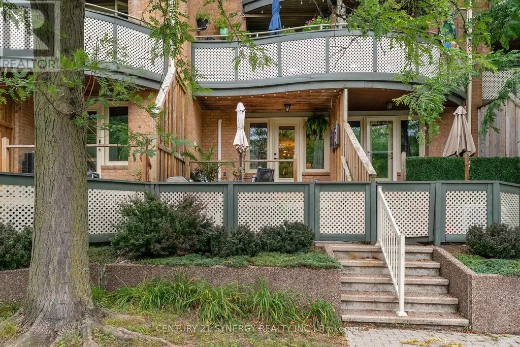 5 - 2 Columbus Avenue, Ottawa