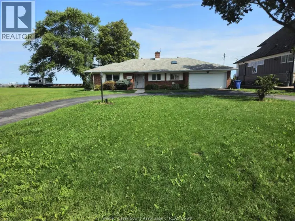 14022 Riverside Drive East, Tecumseh