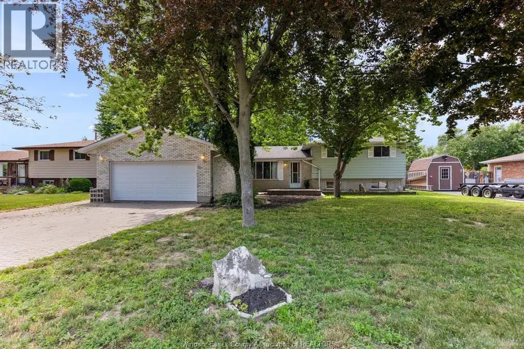 371 Oak Street, Lakeshore