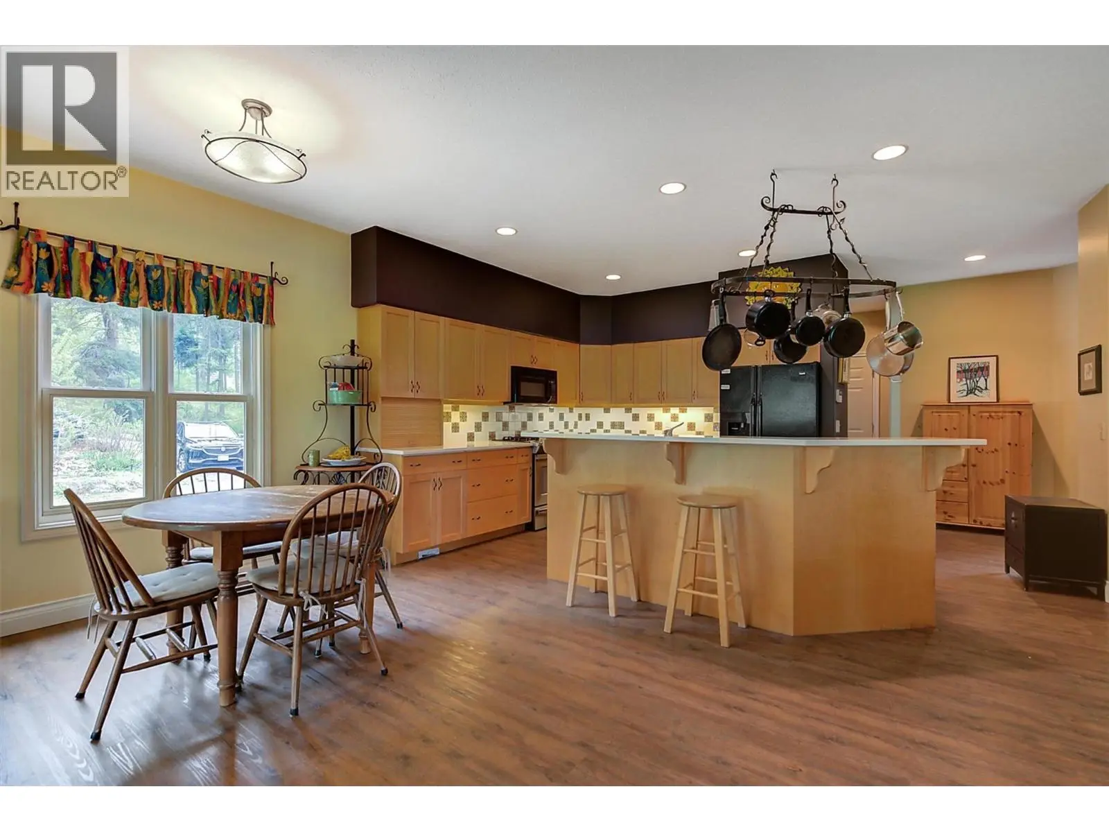 3605 Luxmoore Road. Kelowna, British Columbia