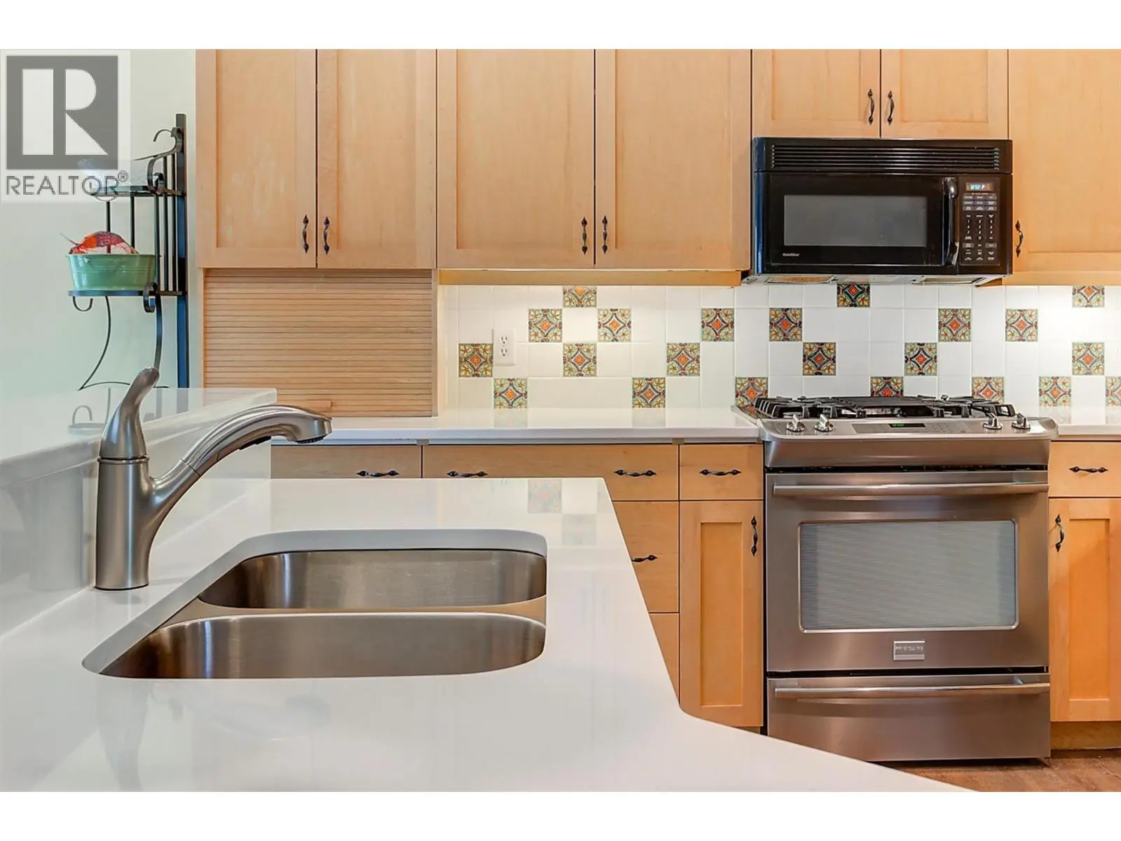 3605 Luxmoore Road. Kelowna, British Columbia