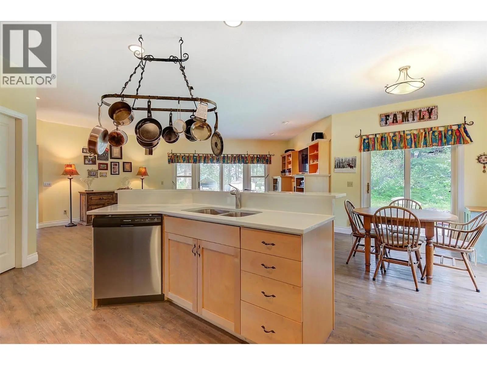 3605 Luxmoore Road. Kelowna, British Columbia