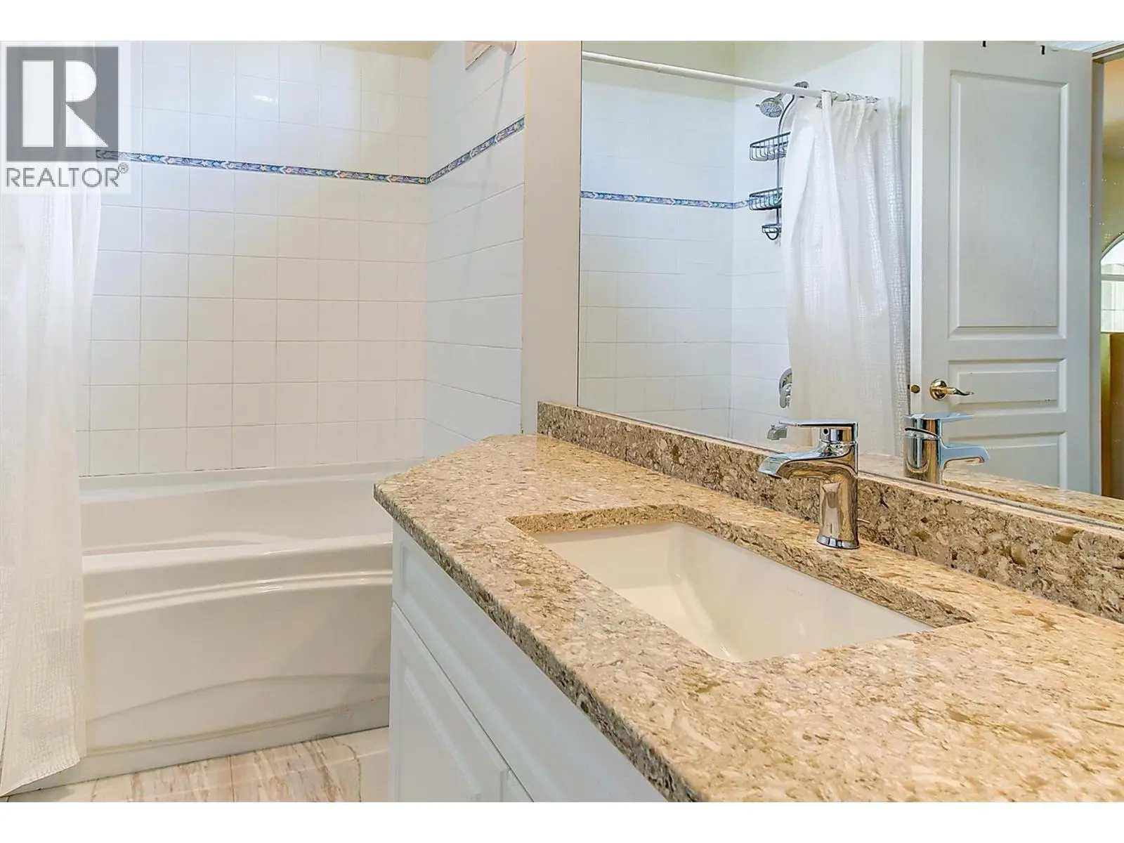3605 Luxmoore Road. Kelowna, British Columbia
