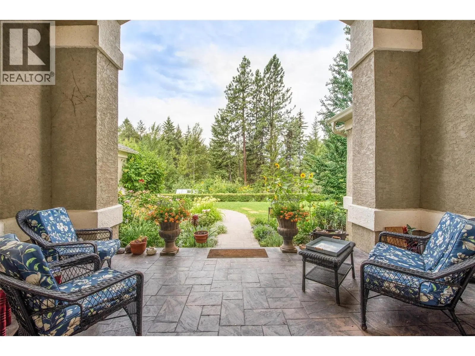 3605 Luxmoore Road. Kelowna, British Columbia