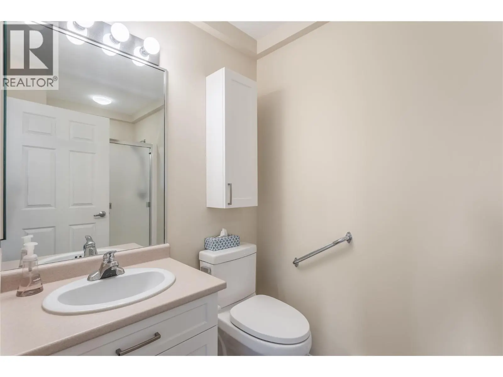 250 Dougall Road N Unit# 405. Kelowna, British Columbia