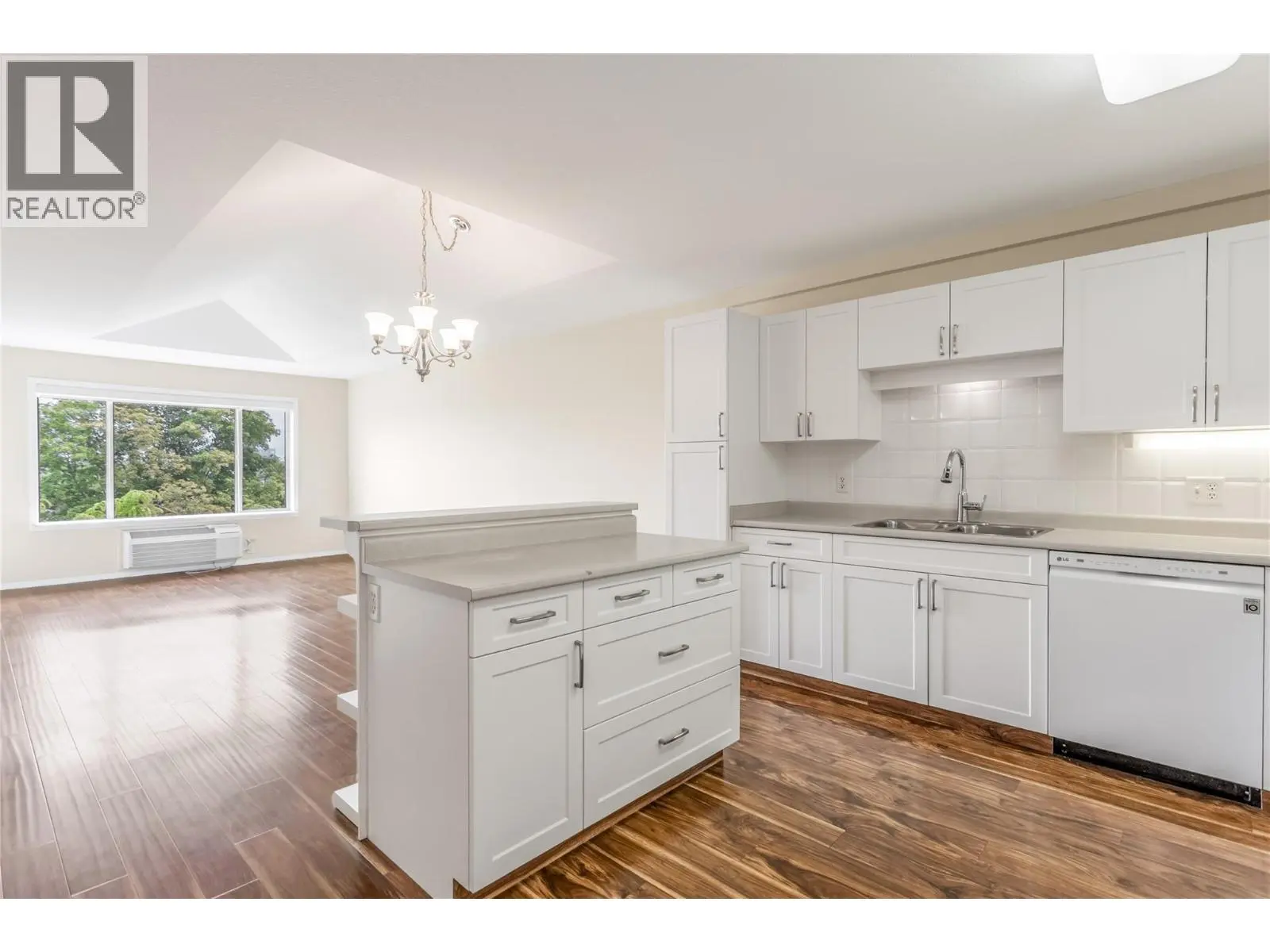250 Dougall Road N Unit# 405. Kelowna, British Columbia