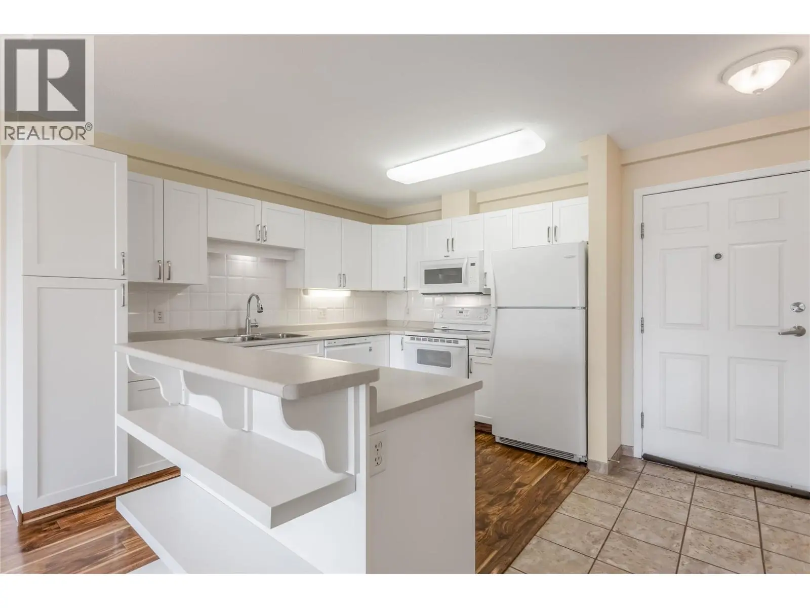 250 Dougall Road N Unit# 405. Kelowna, British Columbia