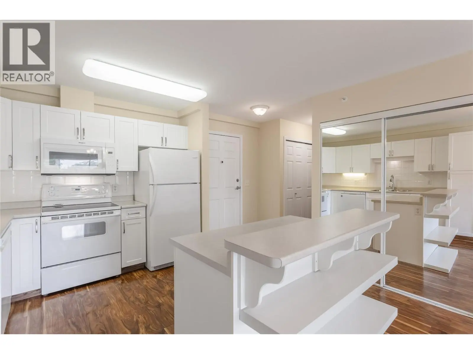 250 Dougall Road N Unit# 405. Kelowna, British Columbia