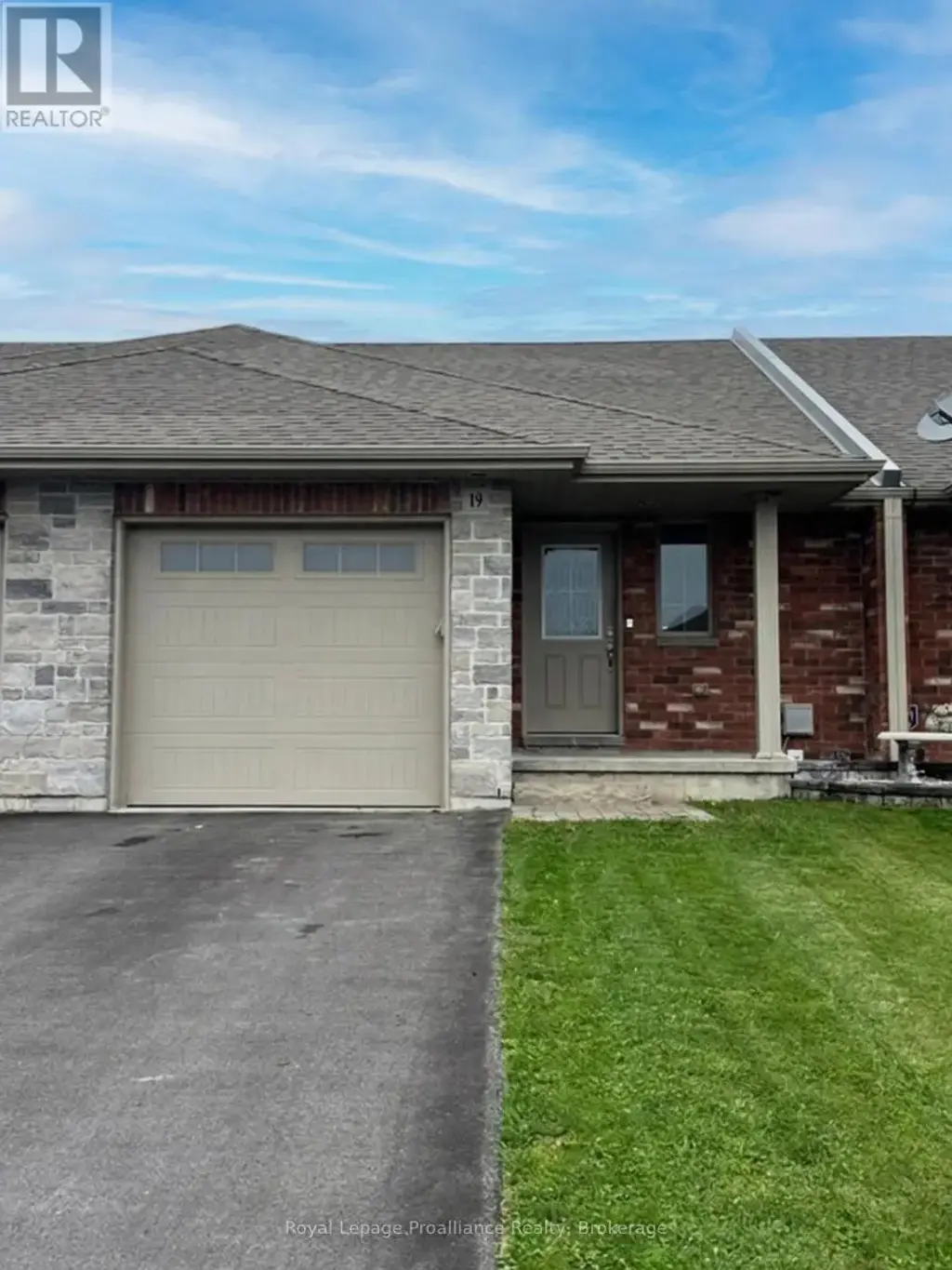 19 Mcintosh Crescent, Quinte West (Murray Ward)
