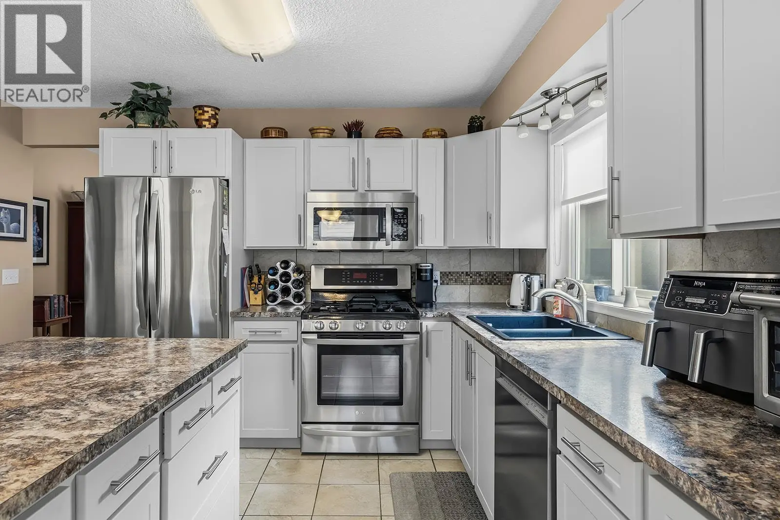1201 Cameron Avenue Unit# 17. Kelowna, British Columbia