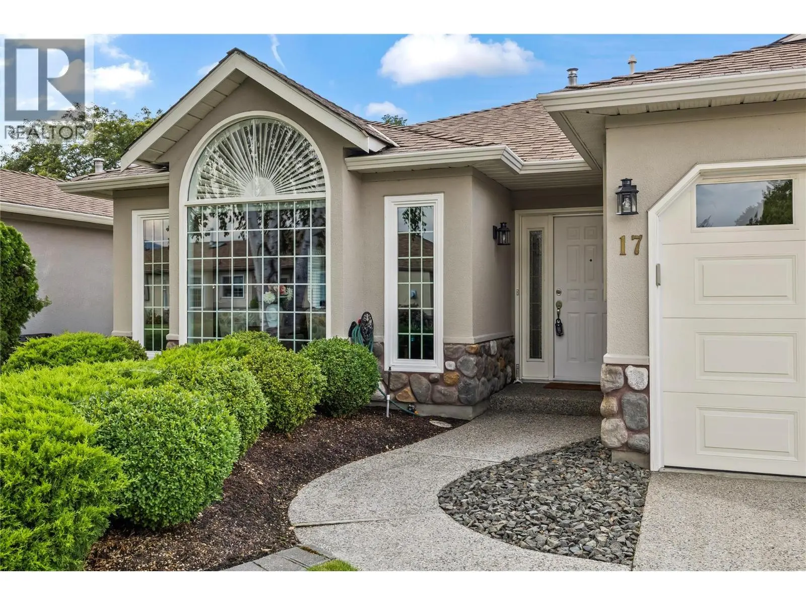 1201 Cameron Avenue Unit# 17. Kelowna, British Columbia