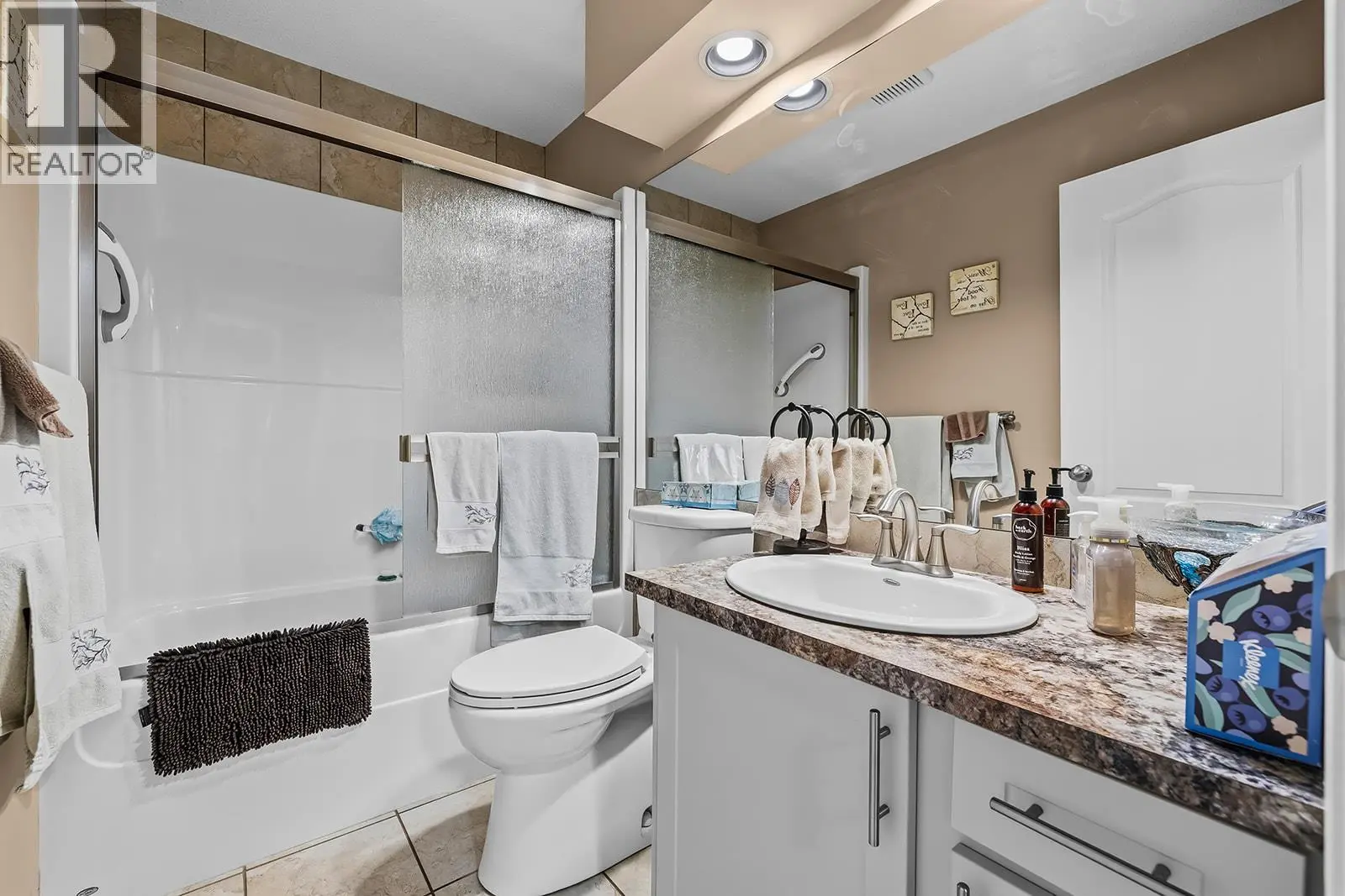 1201 Cameron Avenue Unit# 17. Kelowna, British Columbia