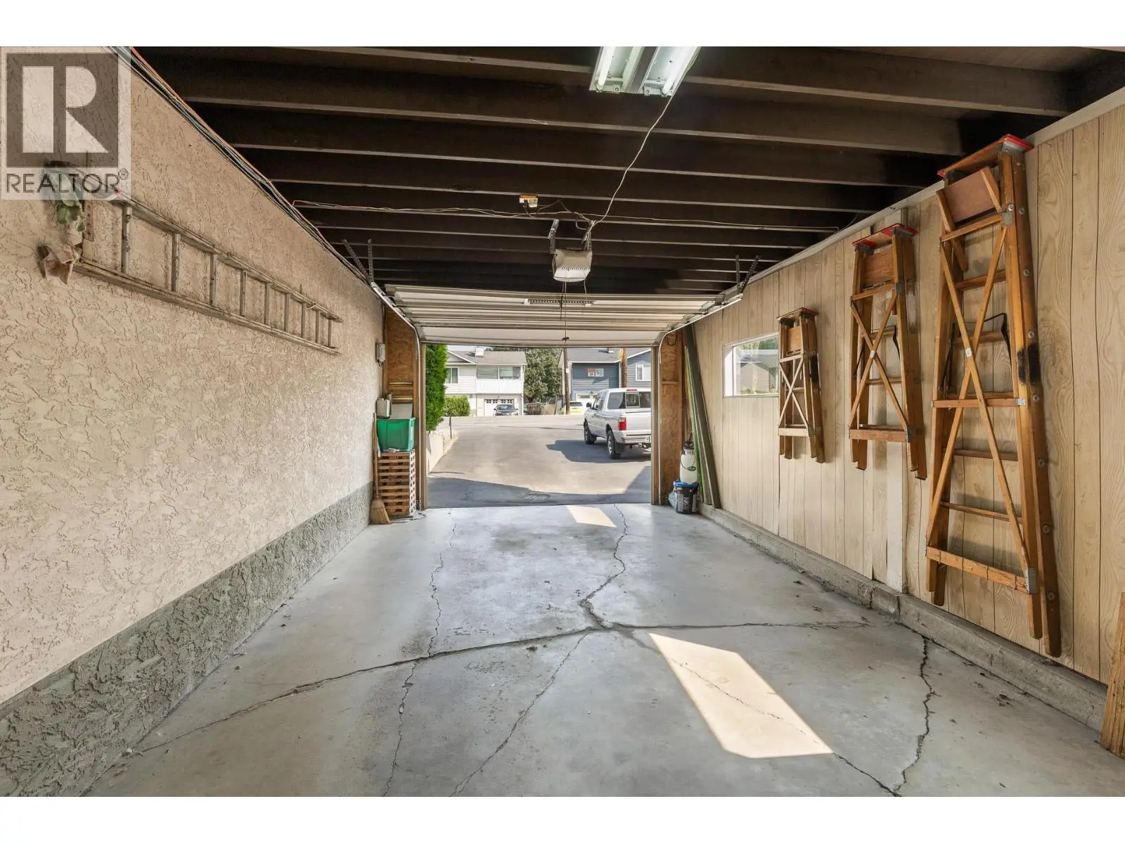 485 Bach Road. Kelowna, British Columbia