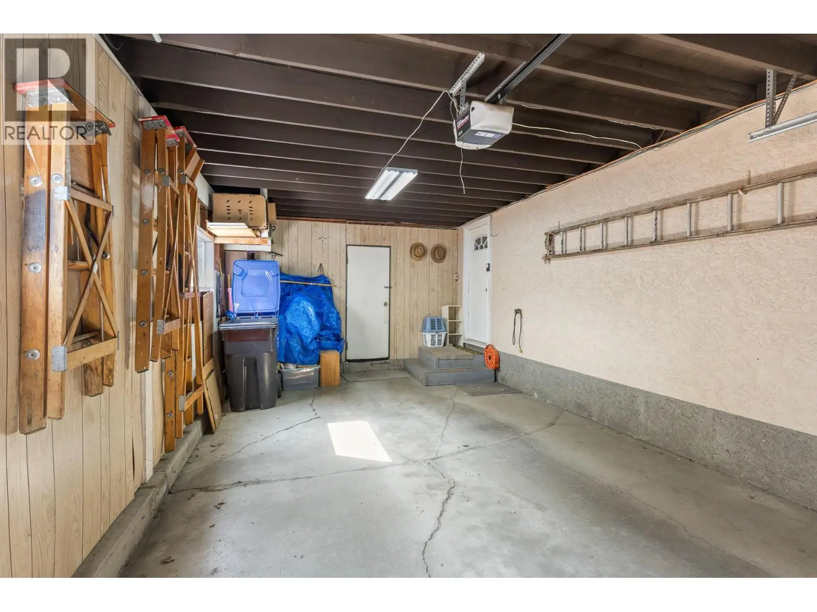 485 Bach Road. Kelowna, British Columbia