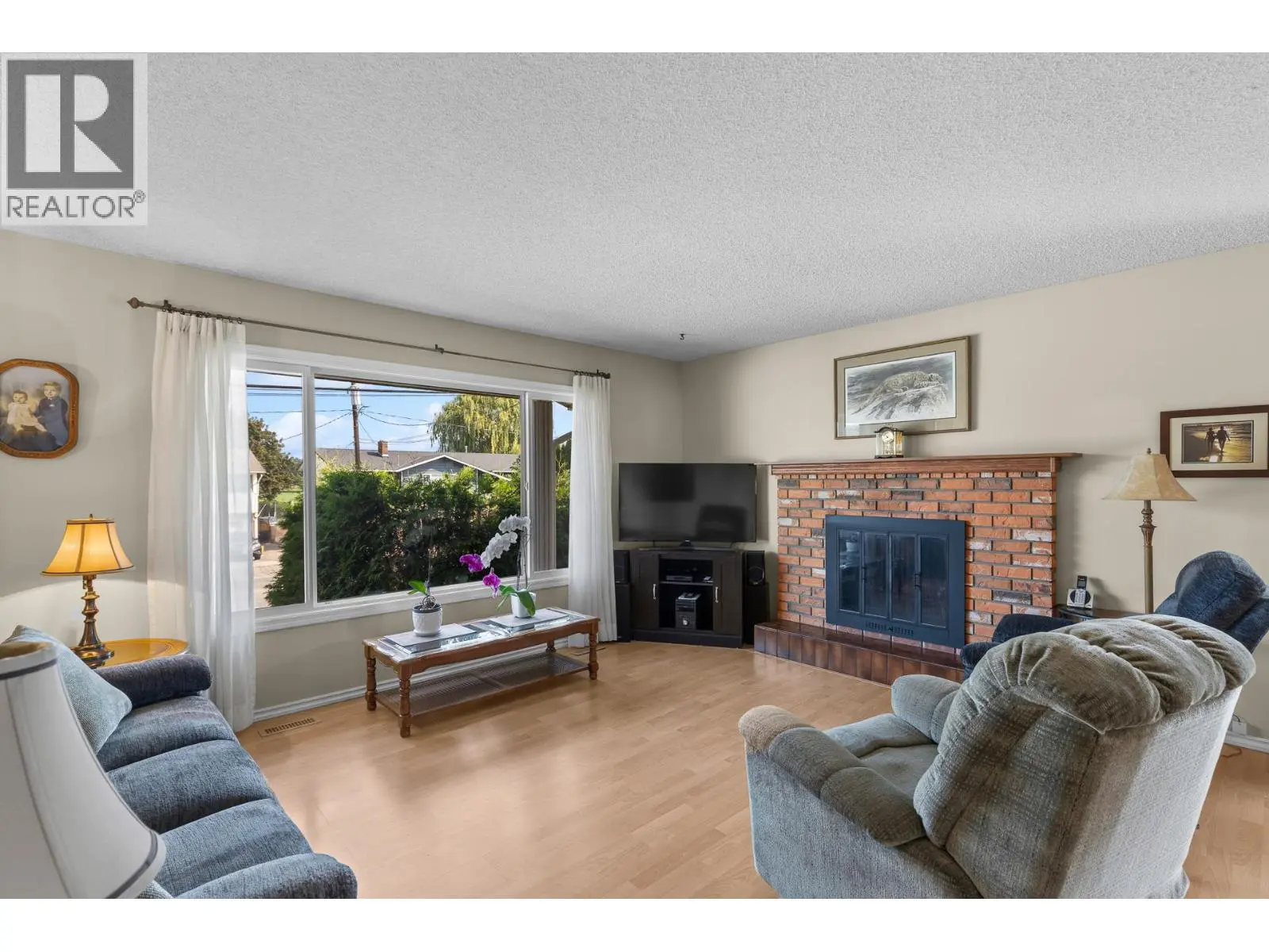 485 Bach Road. Kelowna, British Columbia