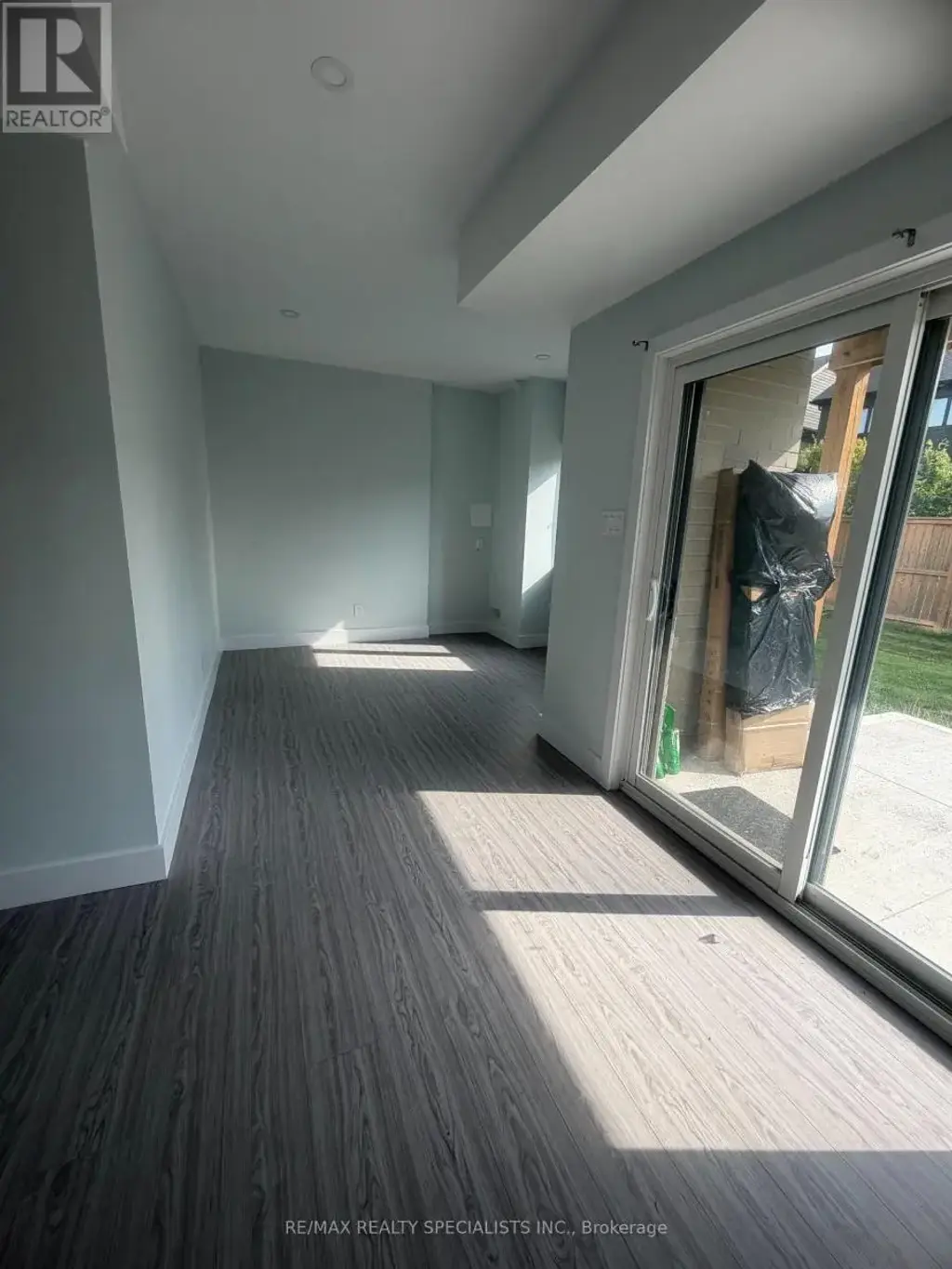 Lower - 45 Ferris Circle, Guelph (Clairfields/Hanlon Business Park)