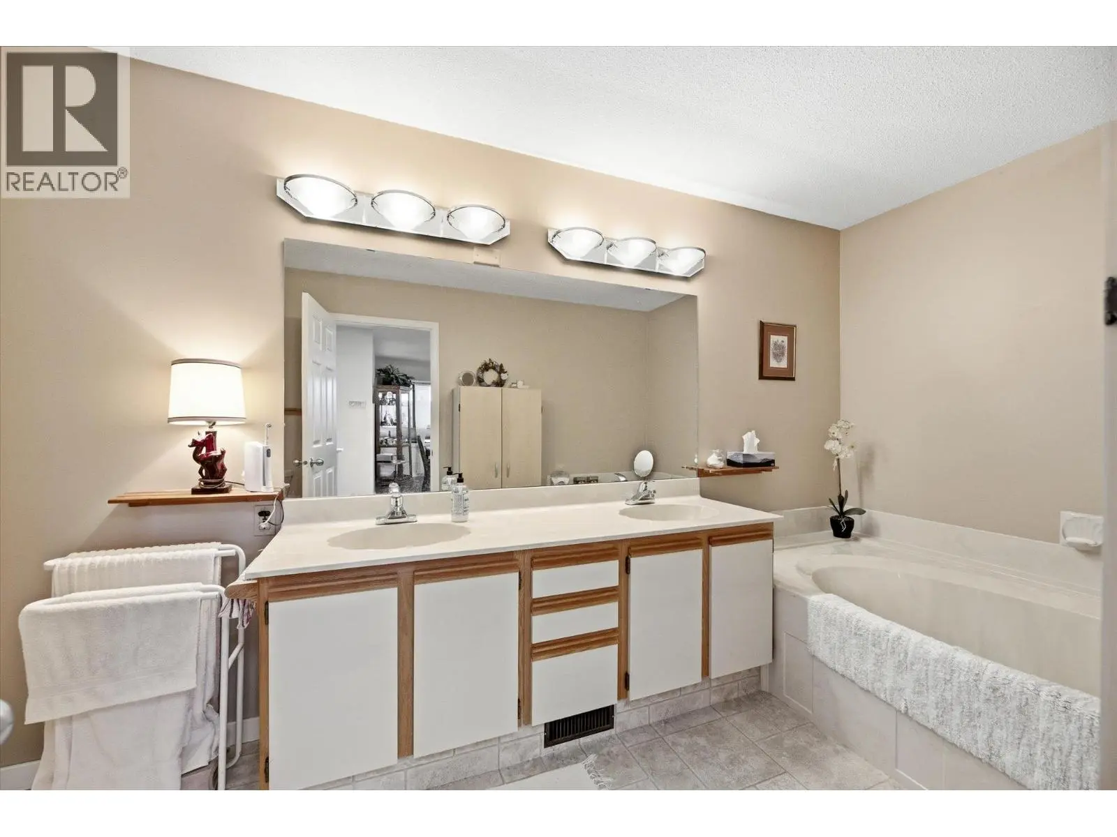 1765 Leckie Road Unit# 201. Kelowna, British Columbia