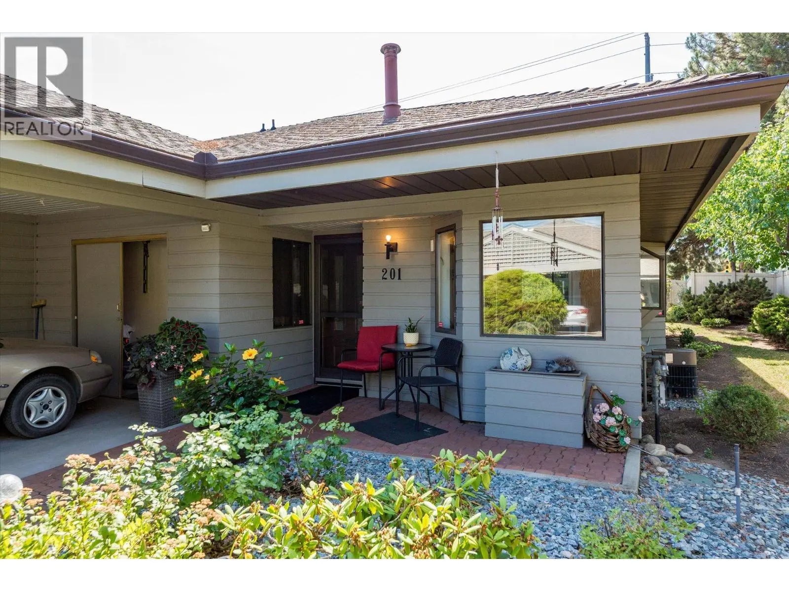 1765 Leckie Road Unit# 201. Kelowna, British Columbia