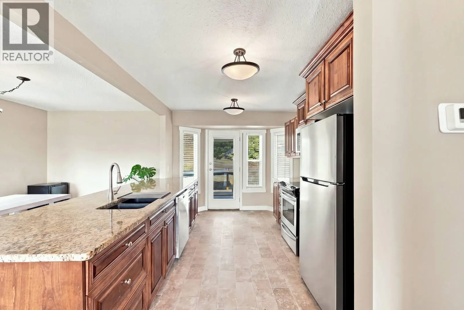 464 Glen Pine Court. Kelowna, British Columbia