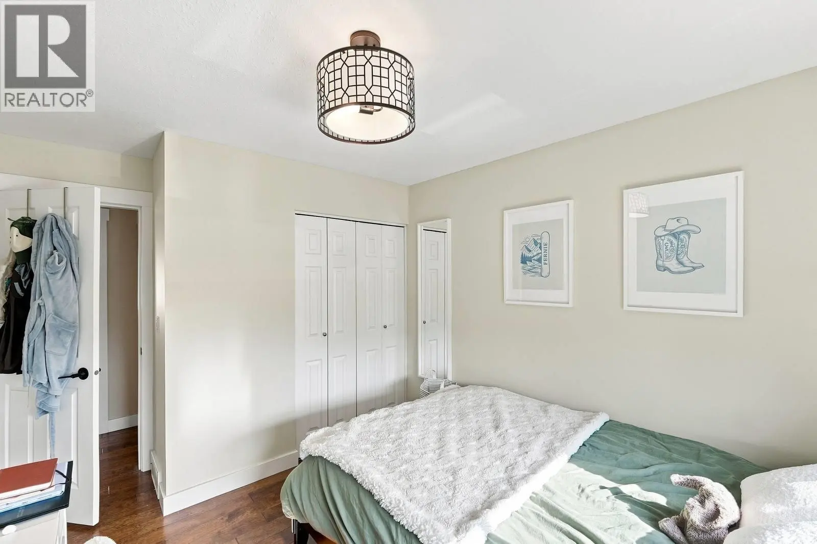 464 Glen Pine Court. Kelowna, British Columbia