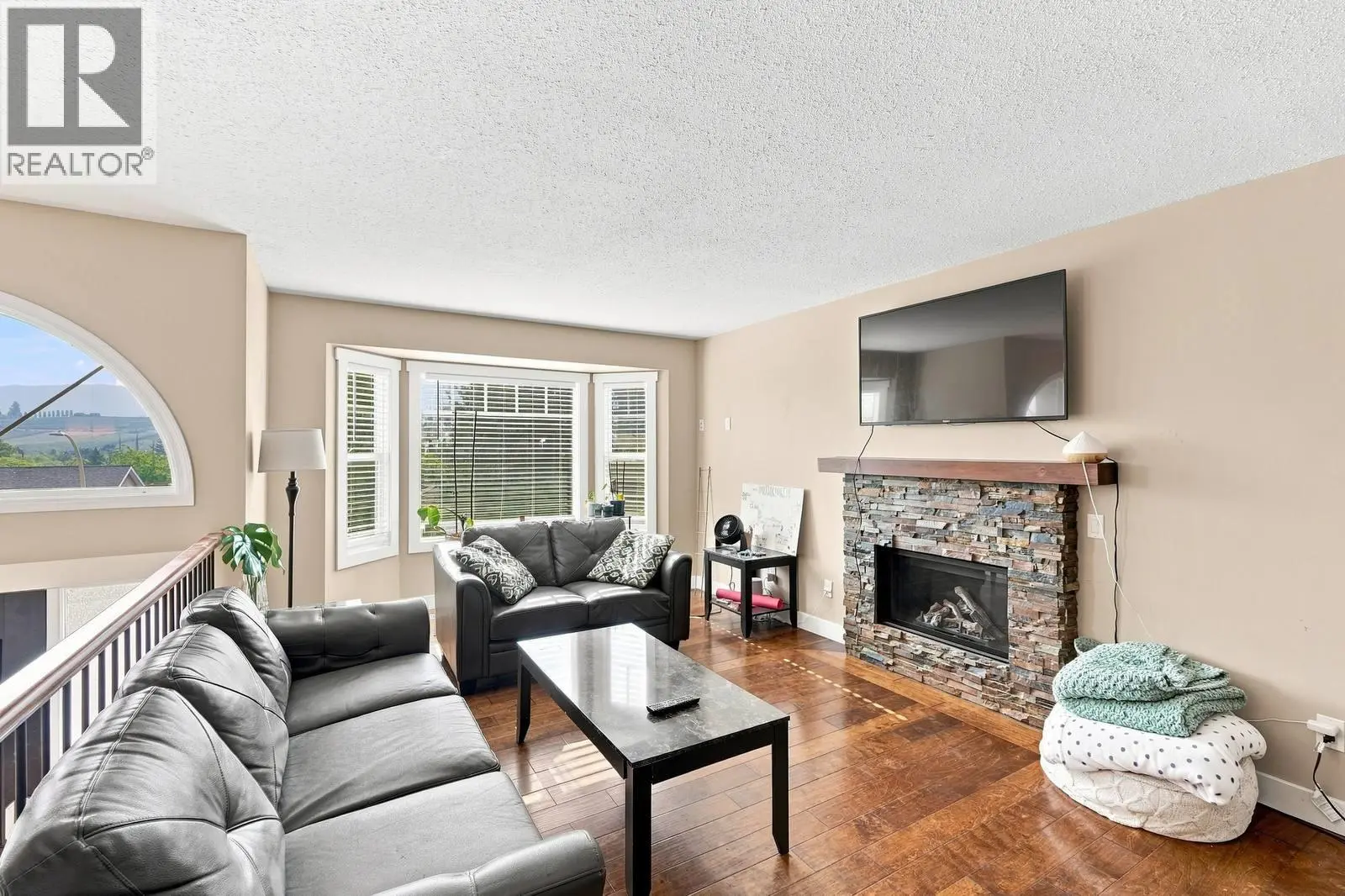 464 Glen Pine Court. Kelowna, British Columbia